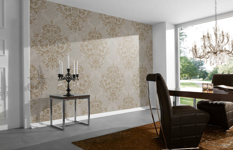             Barock Fototapete Taupe mit floralem Ornament Muster
        