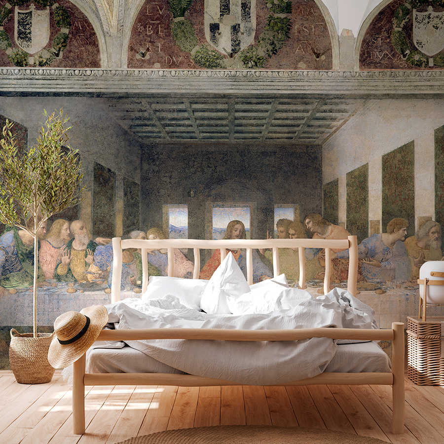 bett, holzbettenrahmen, bettwäsche, großer bettgestell, wandmalerei mural