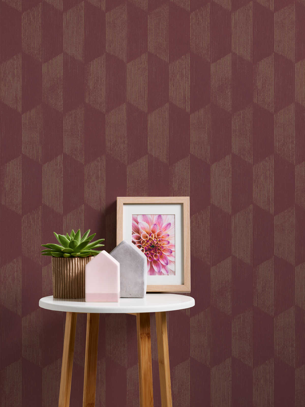             Textured wallpaper with 3D graphic pattern - metallic, red
        