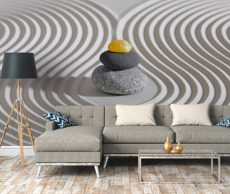             Spa-Stein-Turm im Sand Fototapete – Gelb, Grau, Beige
        