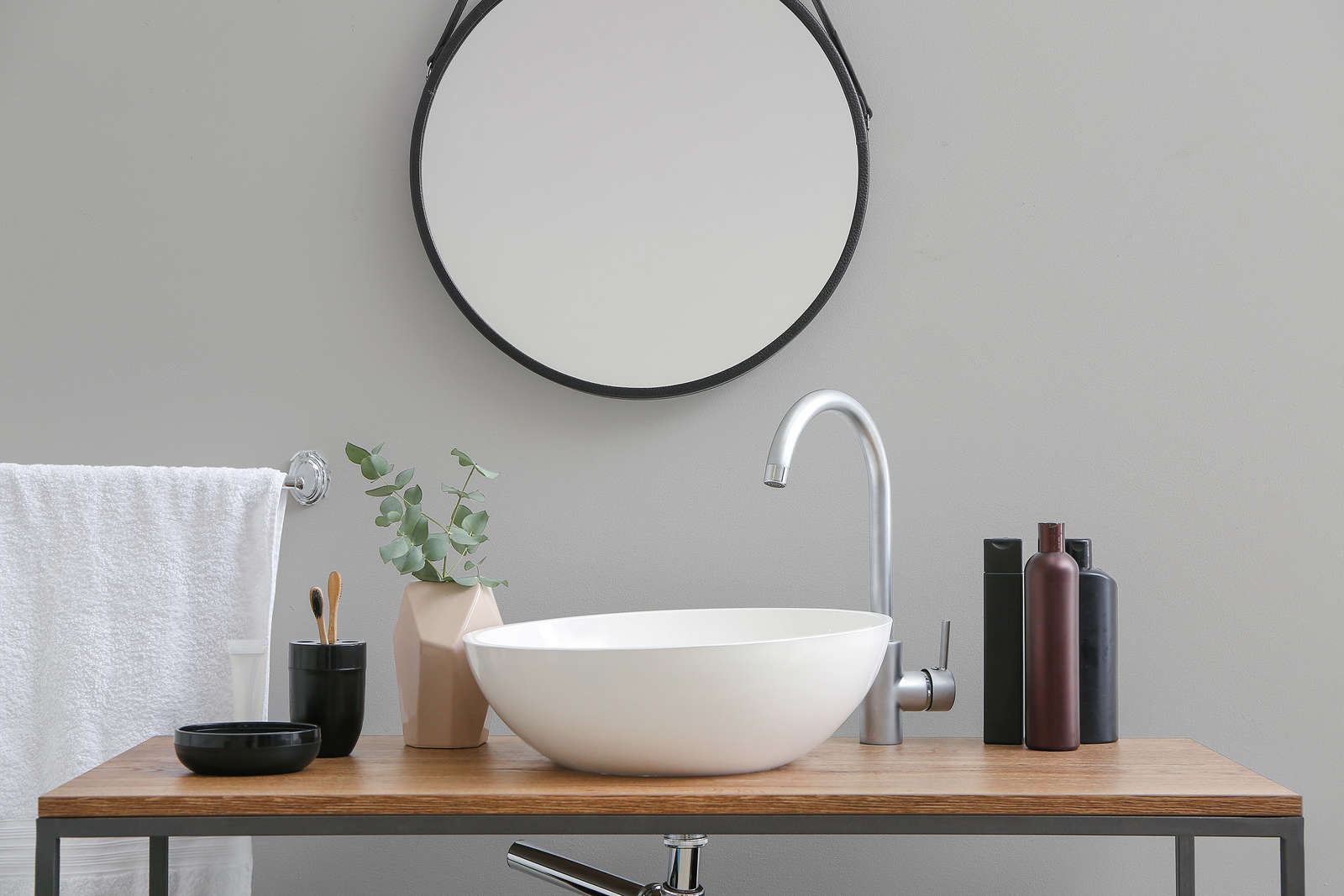             Premium Wandfarbe schlichtes Lichtgrau »Industrial Grey« NW100 – 1 Liter
        