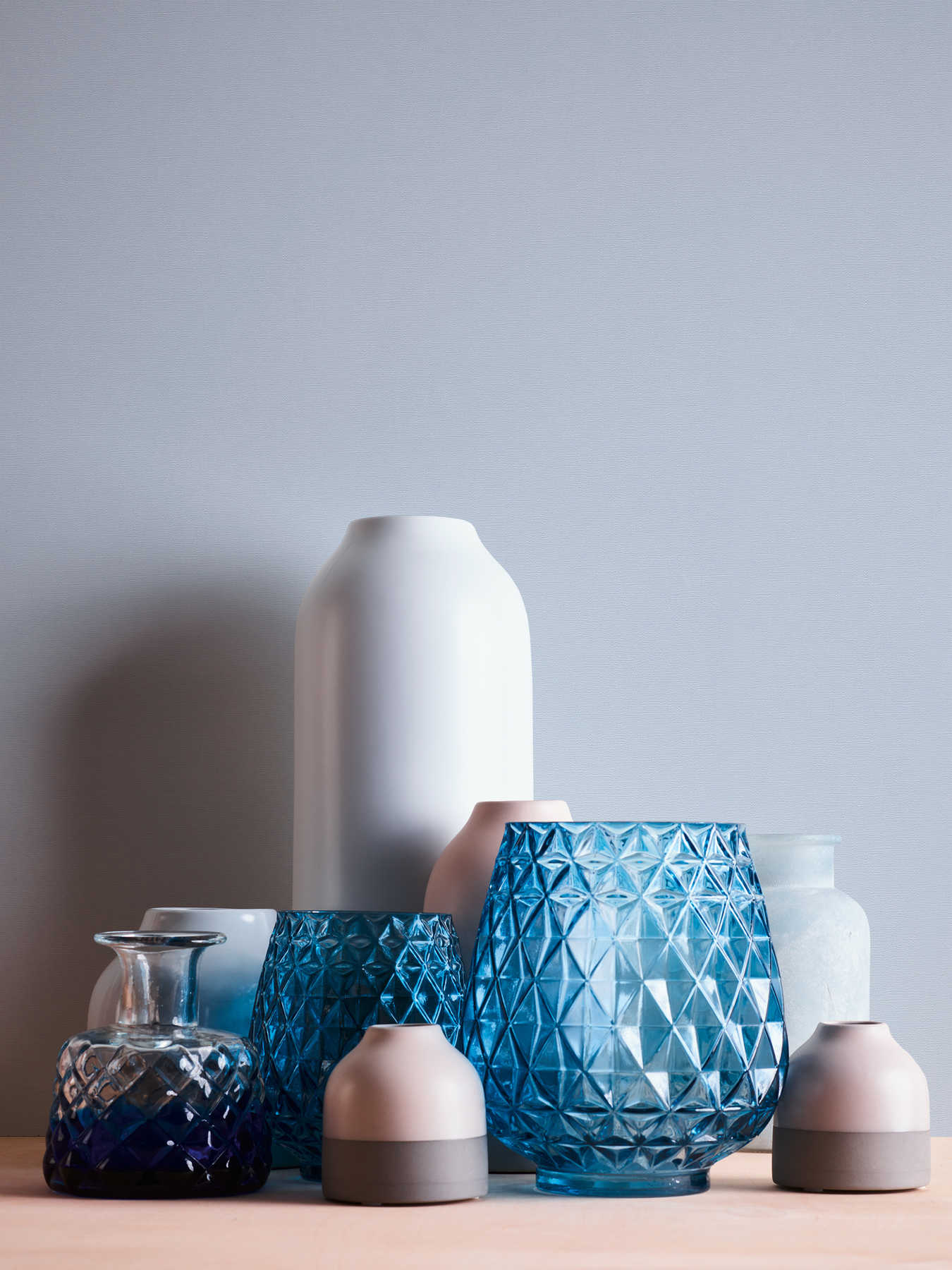 glaswaren, vasen, blaues glas, geometrisches muster, glasflaschen-set
