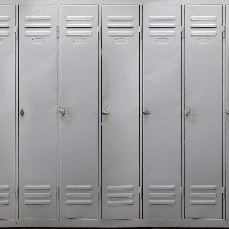         Industrial Style Fototapete Vliestapete – Graue Metallschränke im Loft Design – Grau, Schwarz
    