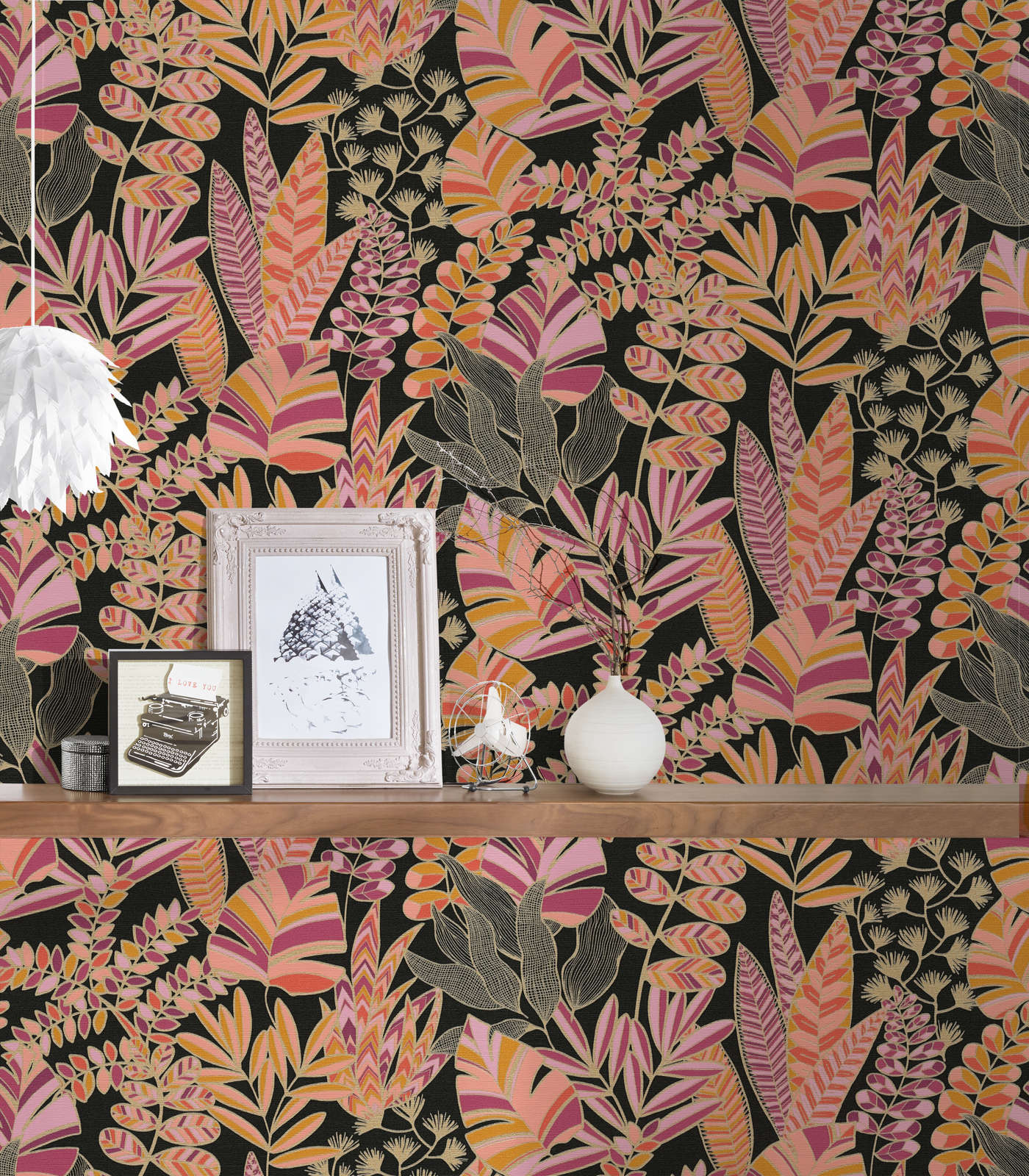             Vliestapete im auffälligen Stil mit großen Blättern – Schwarz, Pink, Orange
        