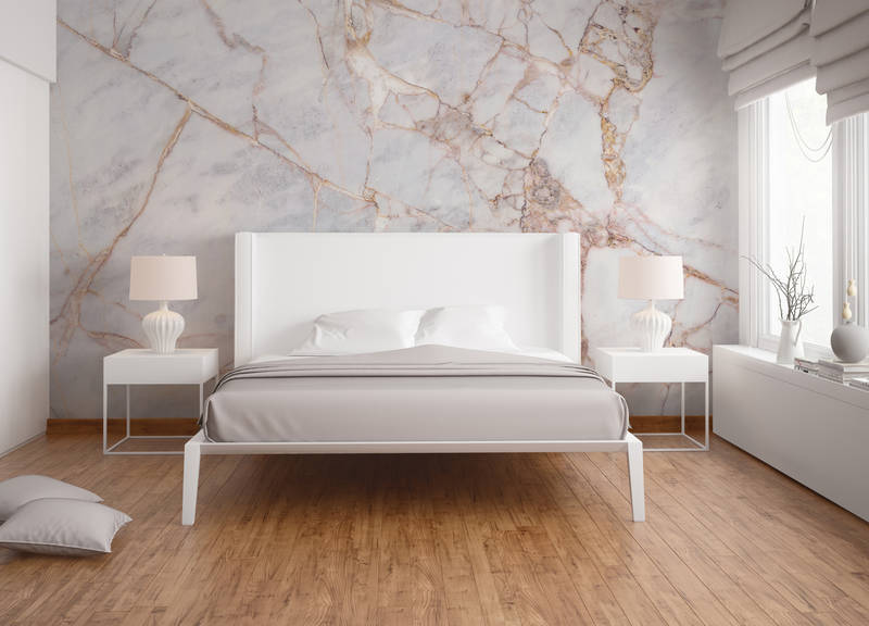             Natursteinoberfläche mit Rissen – Weiß, Grau, Gold
        