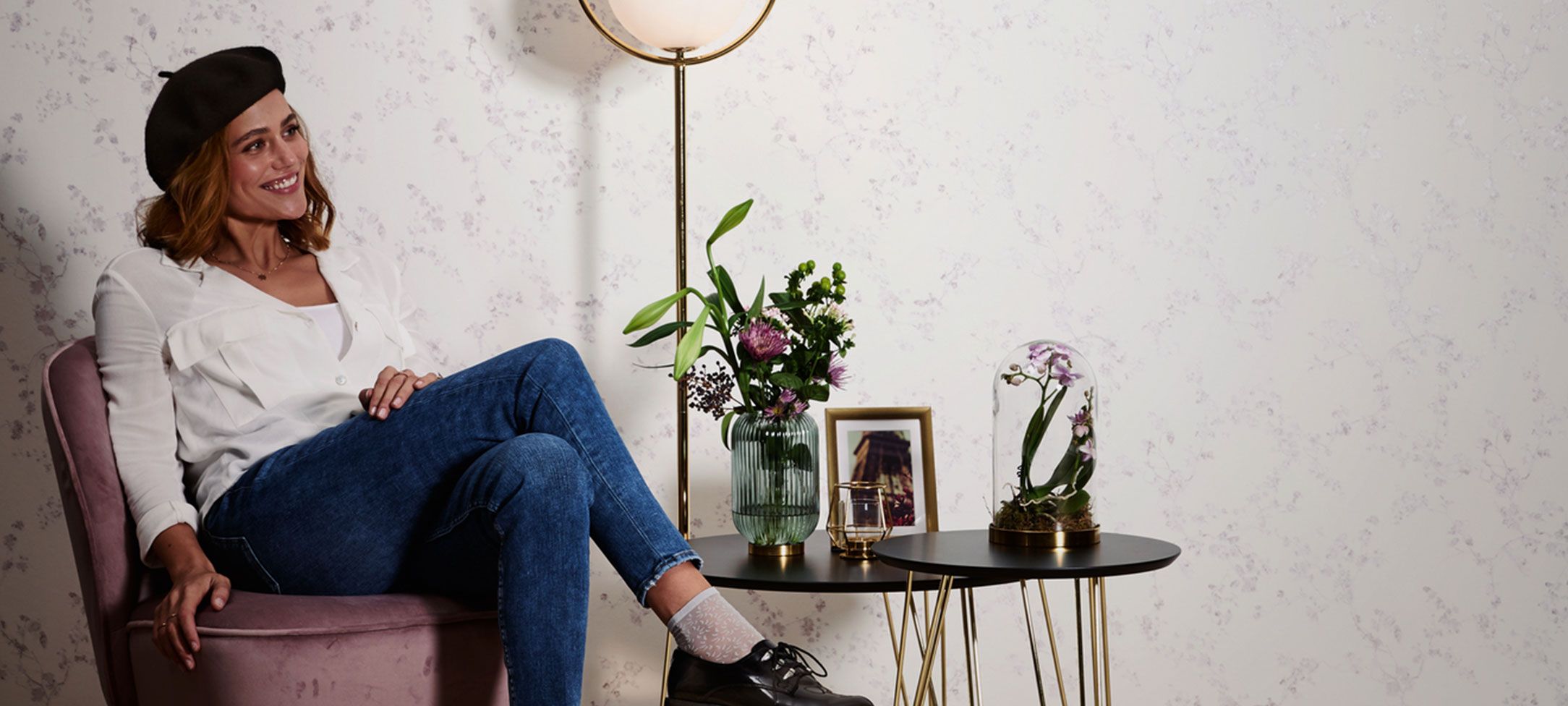 Pastel floral wallpaper 