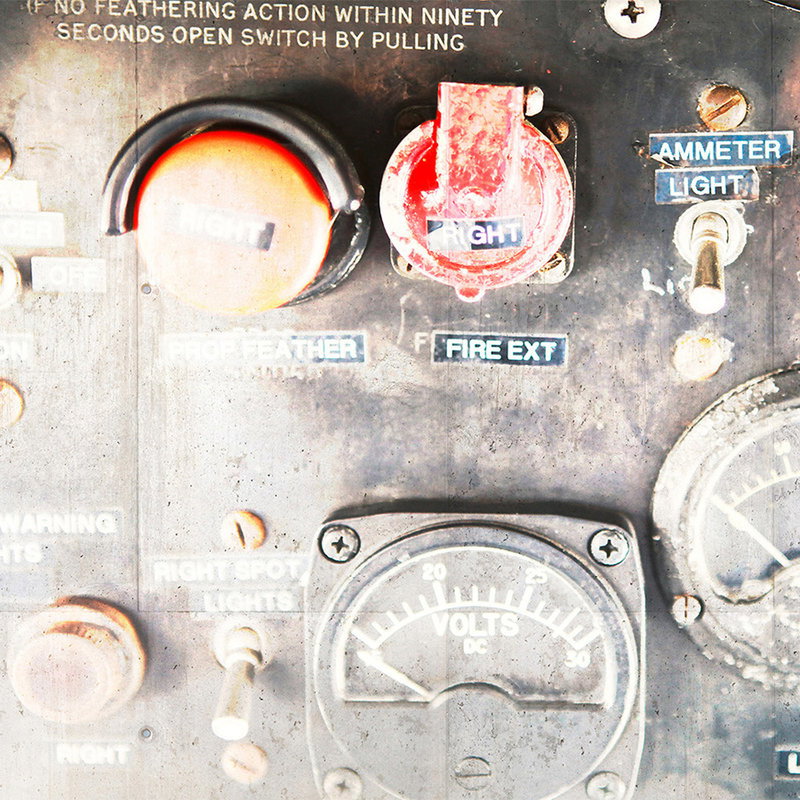 Bedienfeld, Spannungsmesser, Schalter, Ammeter, Sicherungspanel