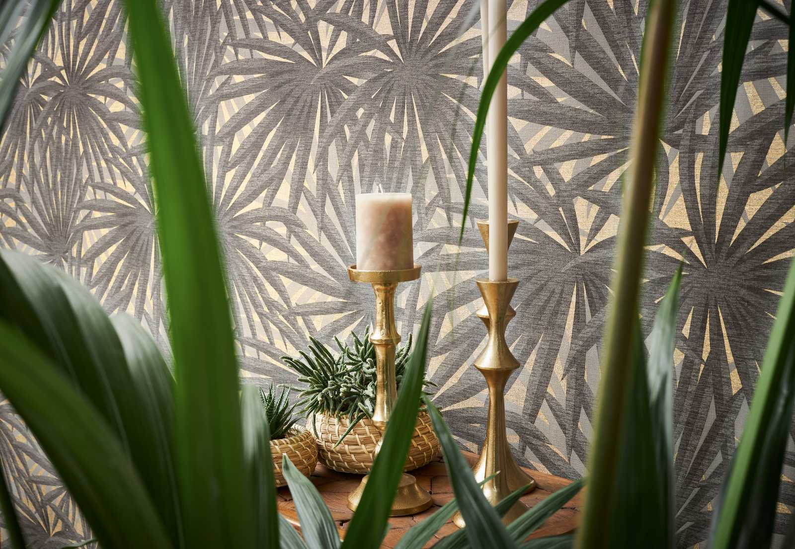             Wallpaper with leaf pattern and metallic accents - grey, metallic
        