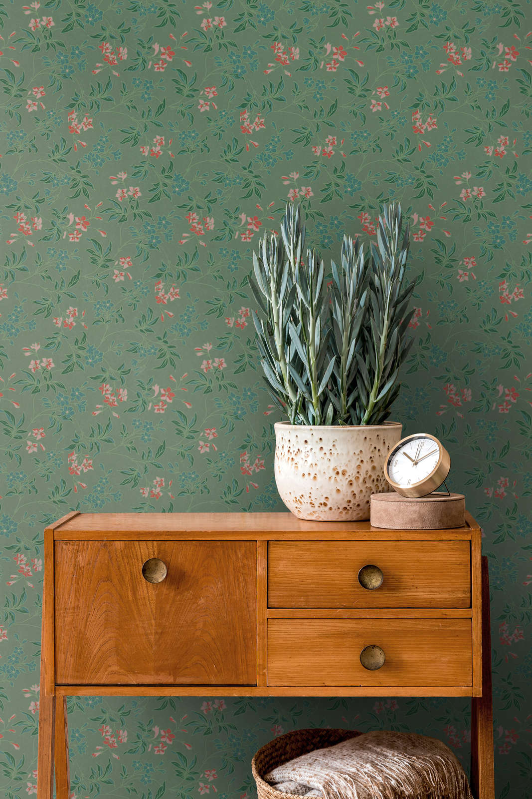 Blumentapete mit Blüten und Ranken – Grün, orange, Rosa