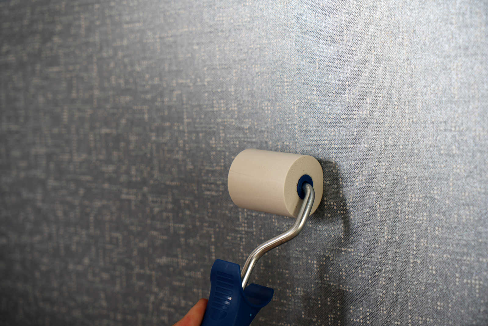             Andrückroller 4,5cm aus Kunststoff mit PU-Saumrolle
        