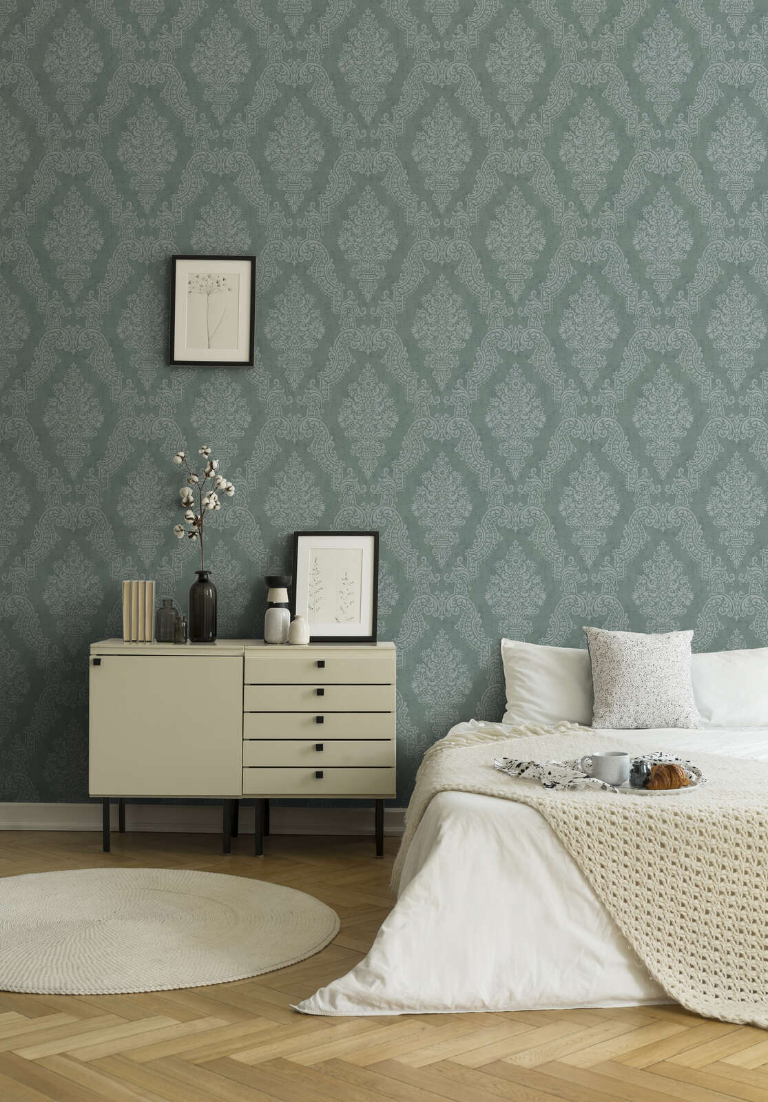 Vliestapete im Barockdesign mit Glitzereffekt – Grün, Dunkelgrün