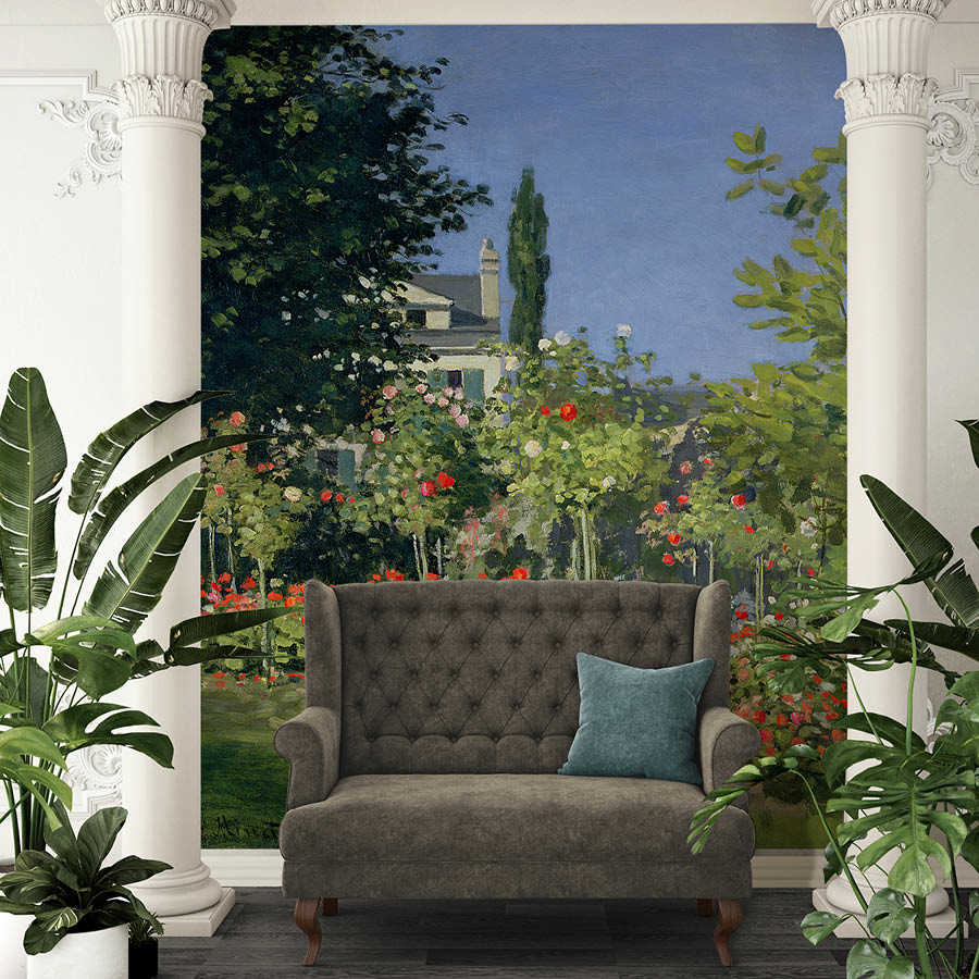 sofa, tapisserie, mur jardin, colonnes torses, plantes d'intérieur