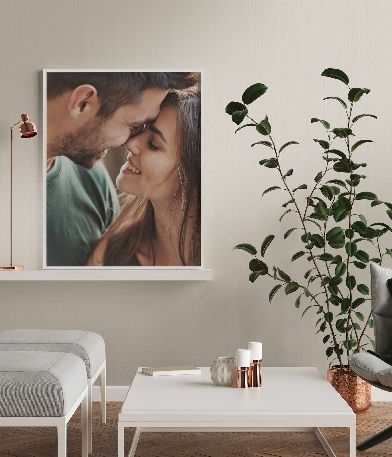             Hellgraue Vliestapete mit Strukurmuster, einfarbig & seidenmatt
        