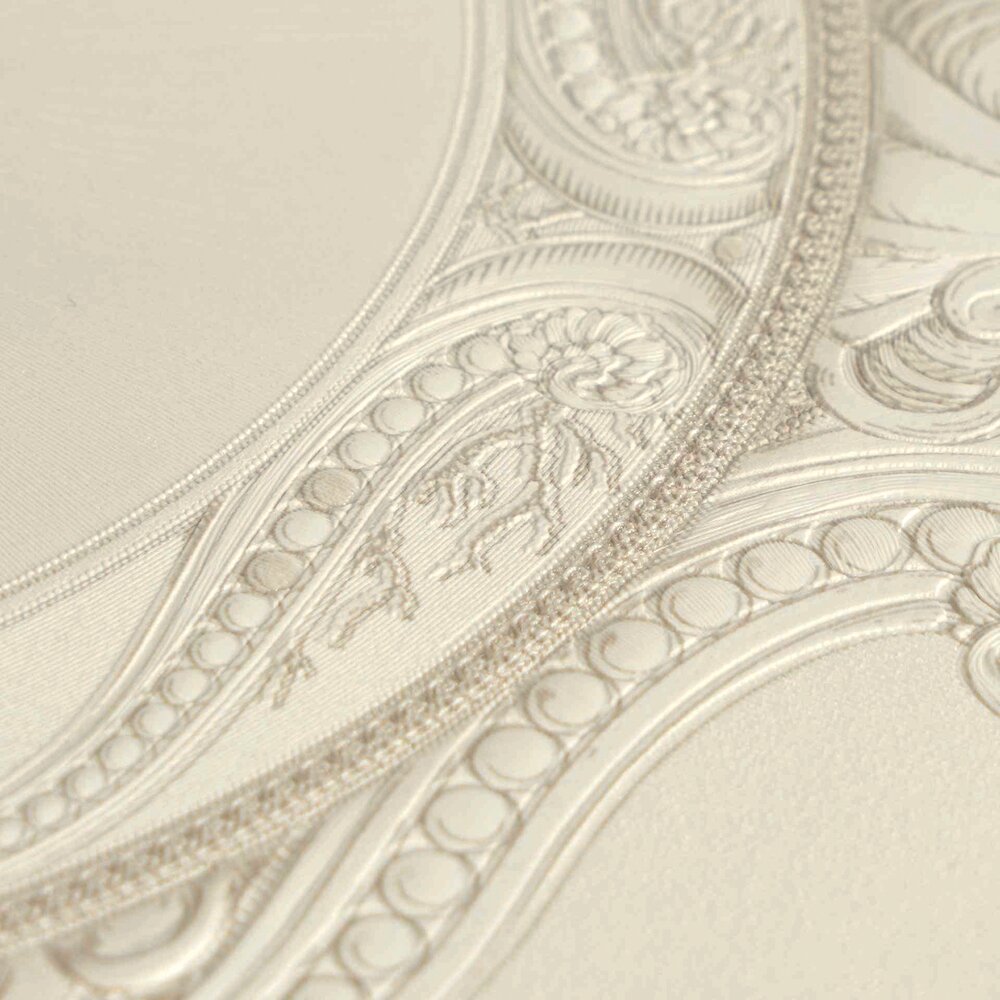 VERSACE Vliestapete mit ornamentalen Medaillons &amp; filigranen Barockdetails glänzend leicht strukturiert – Beige, Weiß, Creme