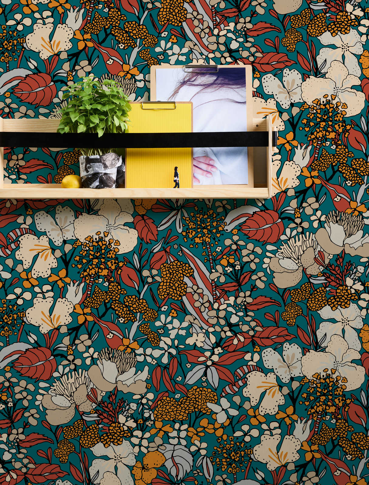             Blumen Tapete Petrol im 70er Retro Design – Bunt, Gelb, Blau
        