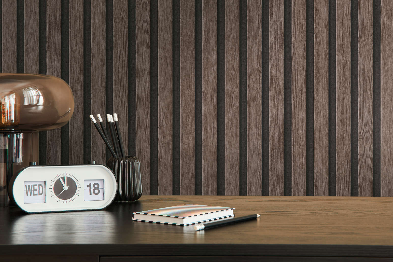             Houtpaneelbehang met fijne structuur - bruin
        