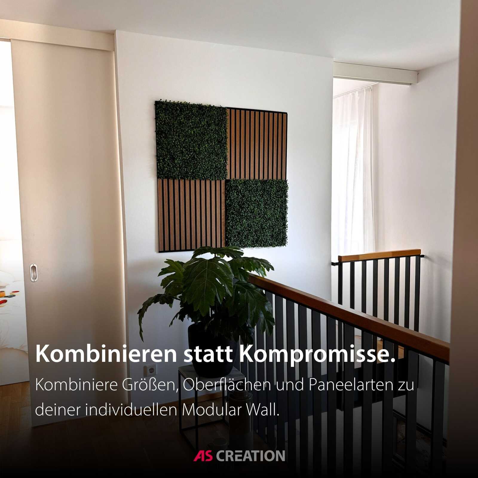 Wandpaneel, Moospanel, Holzlamellen, Grünpflanze, Treppenbereich