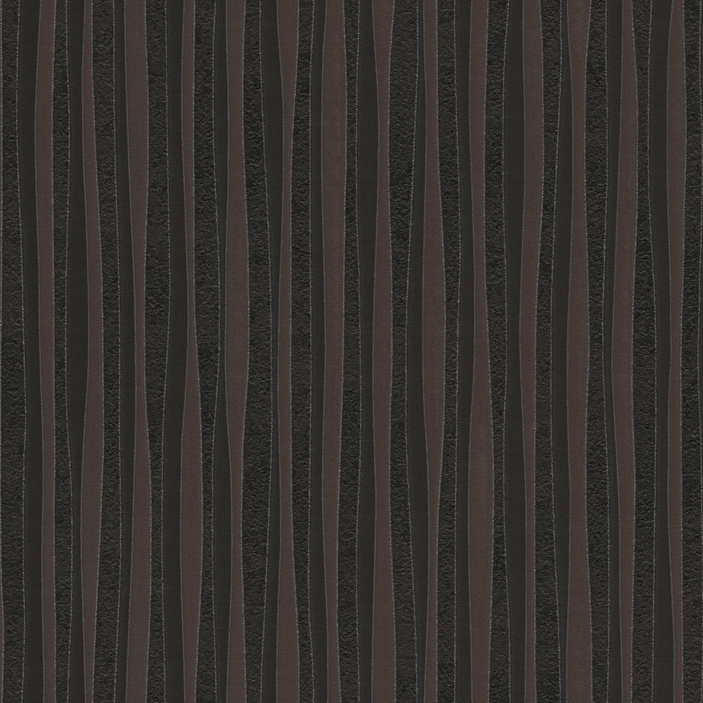             Tapete mit schmalen & bewegten Streifen – Braun
        