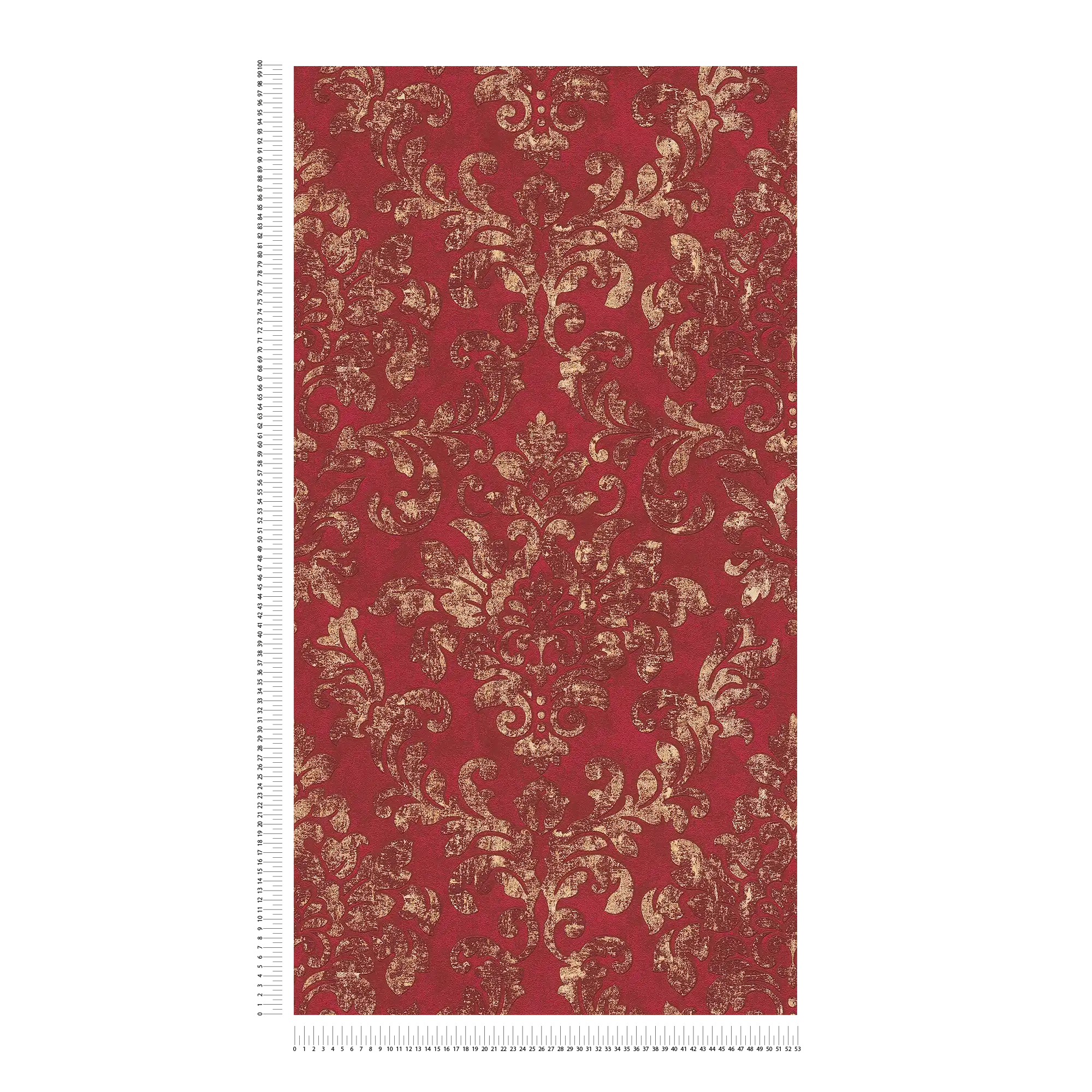             Barock-Tapete mit Ornamenten im Used Look – Rot, Gold
        