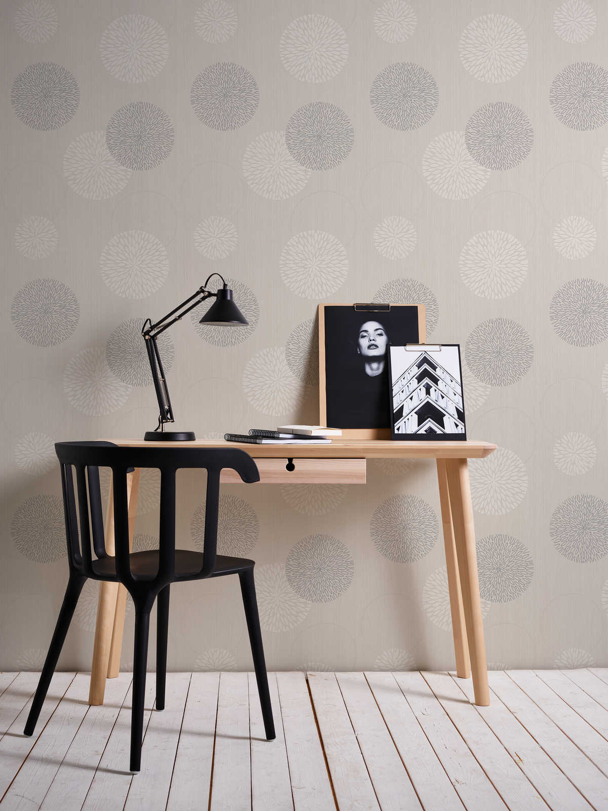             Vliesbehang abstract bloemendesign - beige, metallic
        