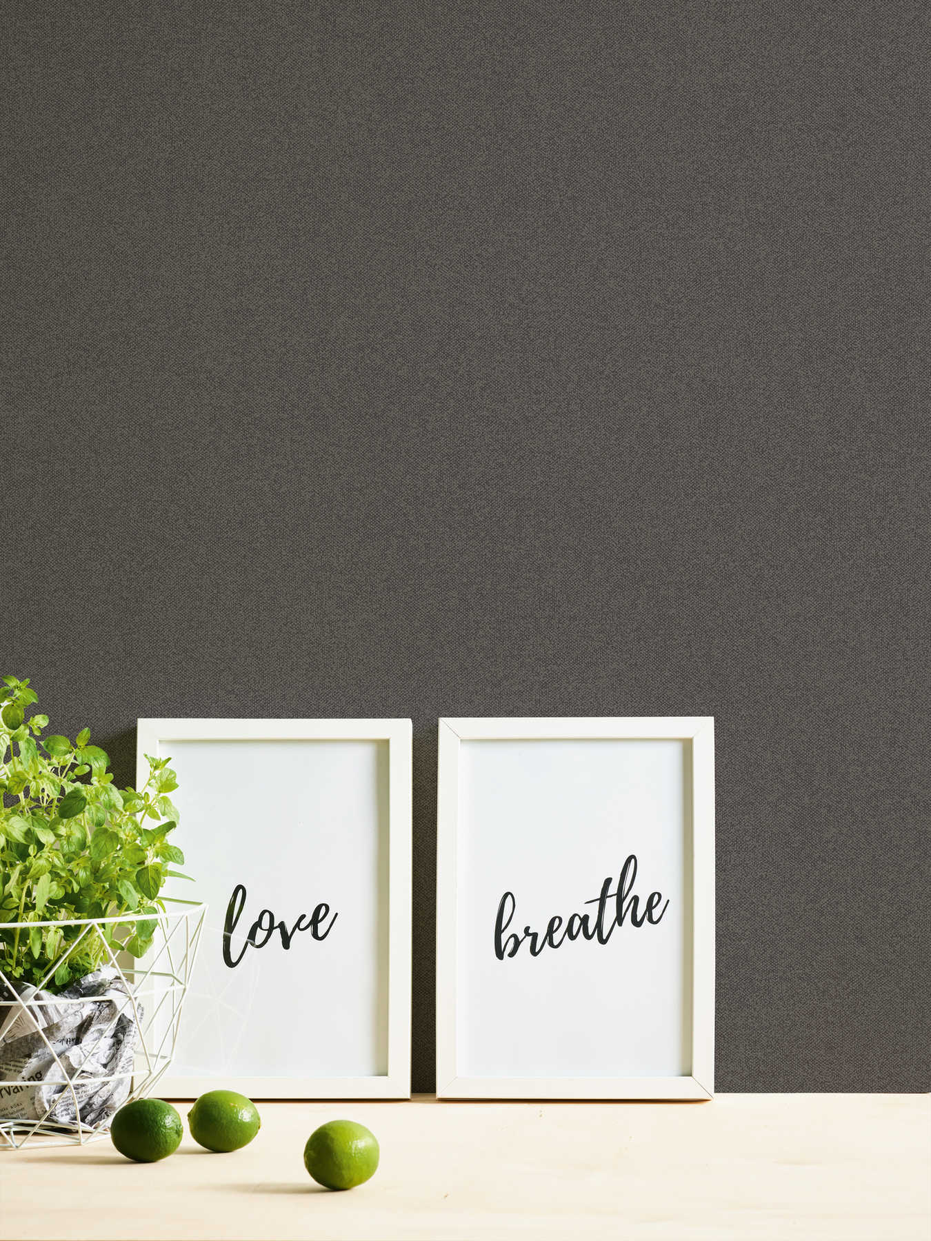             Unifarbene Tapete mit Leinen-Optik – Braun, Schwarz
        