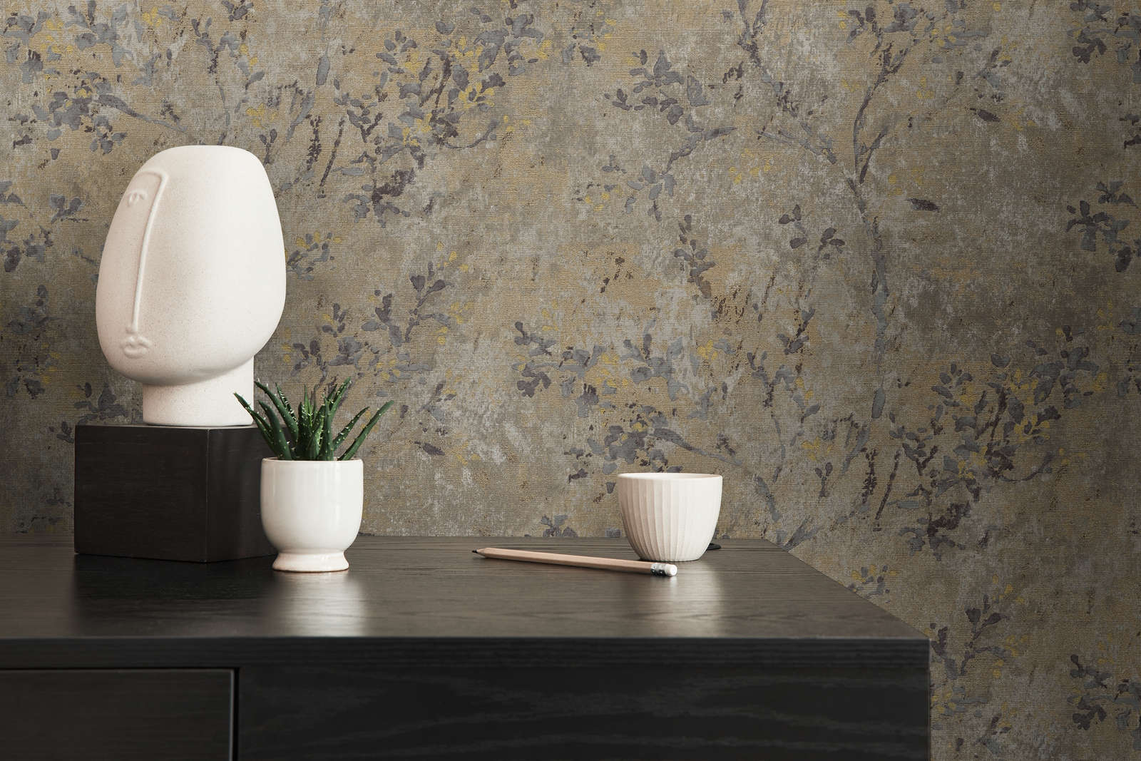             Vliestapete mit floraler Bemusterung in Aquarell Optik – Braun, Grau, Gold
        