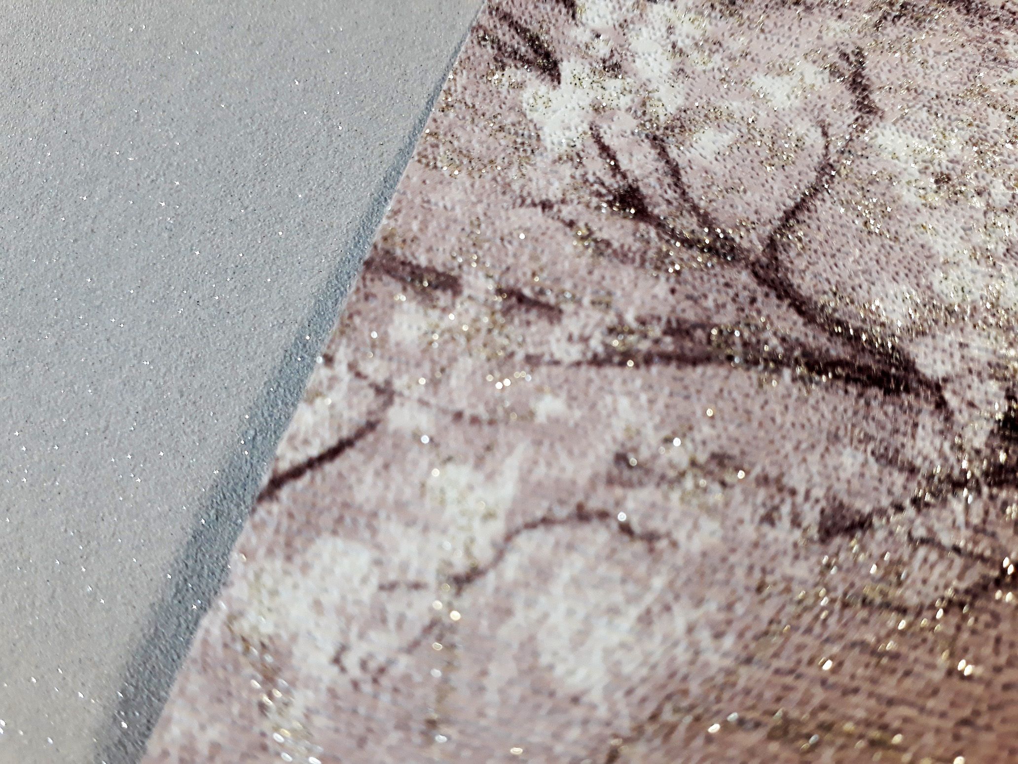 detail of glitter effect wallpaper