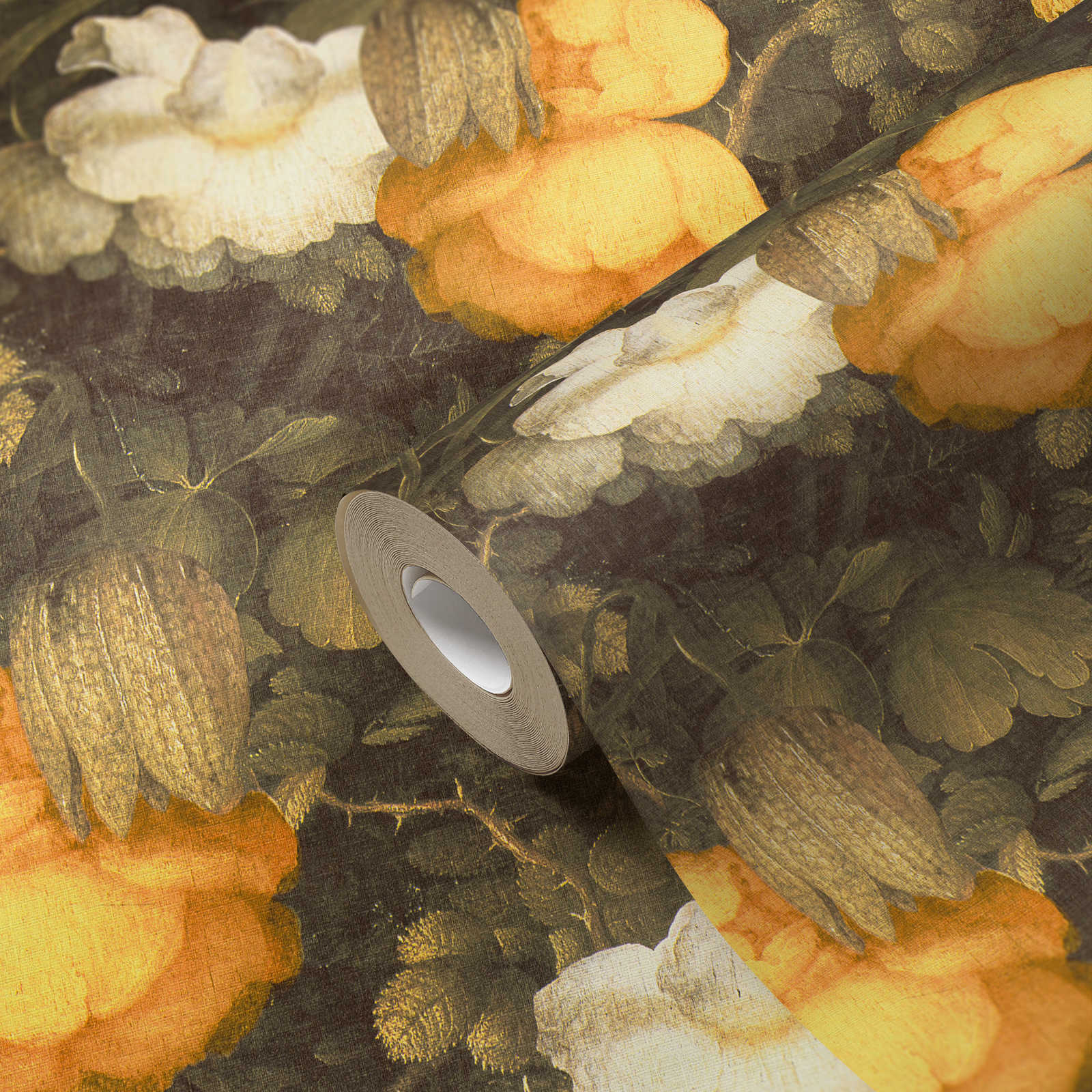             Papier peint fleuri style tableau, aspect canevas - vert, jaune, crème
        