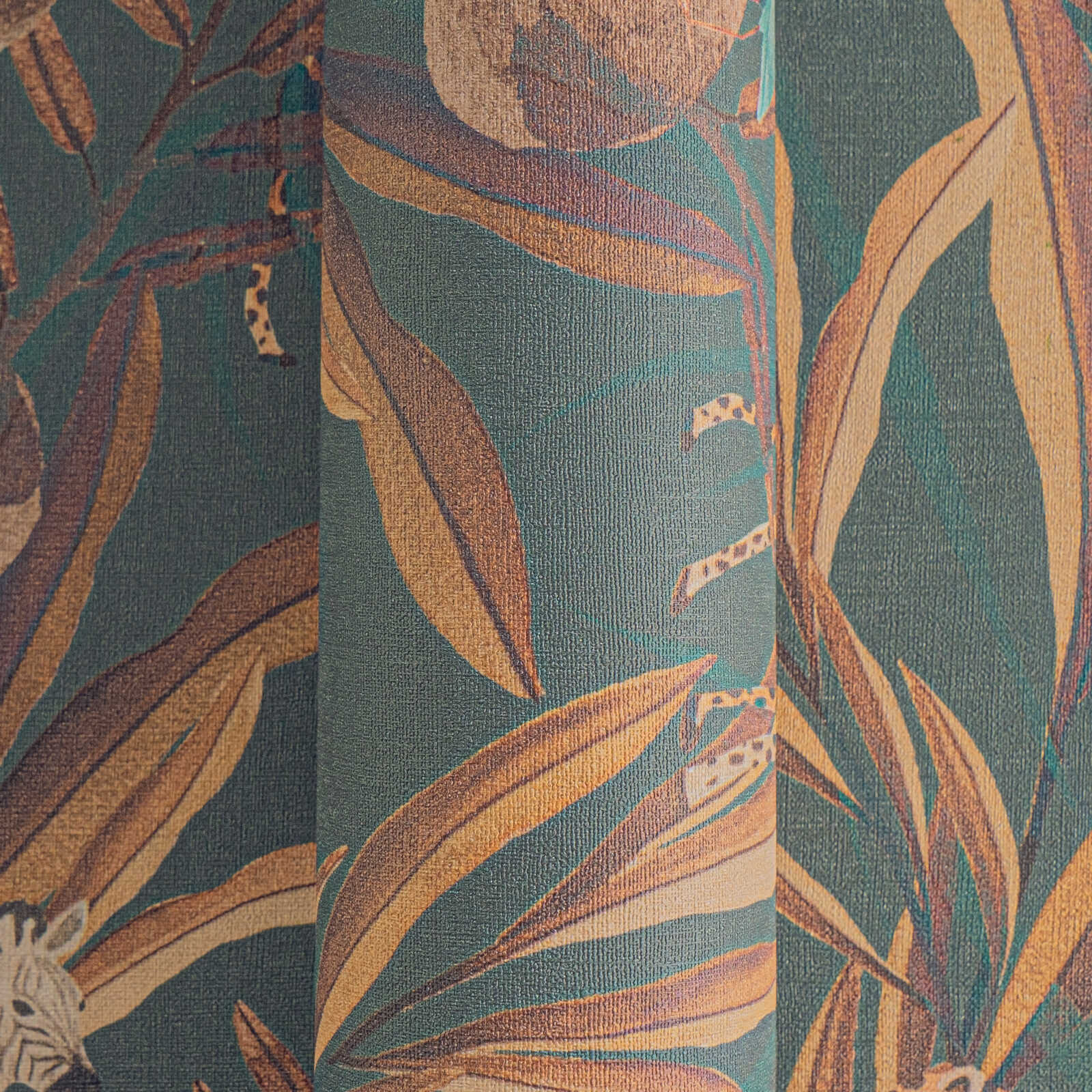             Lebhafte, leicht strukurierte Vliestapete mit exotischem Safari-Tiermotiv – Blau
        