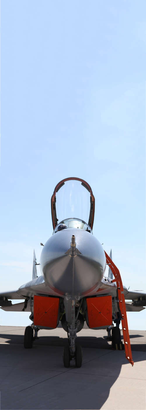 Kampfjet, Militärflugzeug, Frontansicht, Flugzeugnase, Cockpit offen