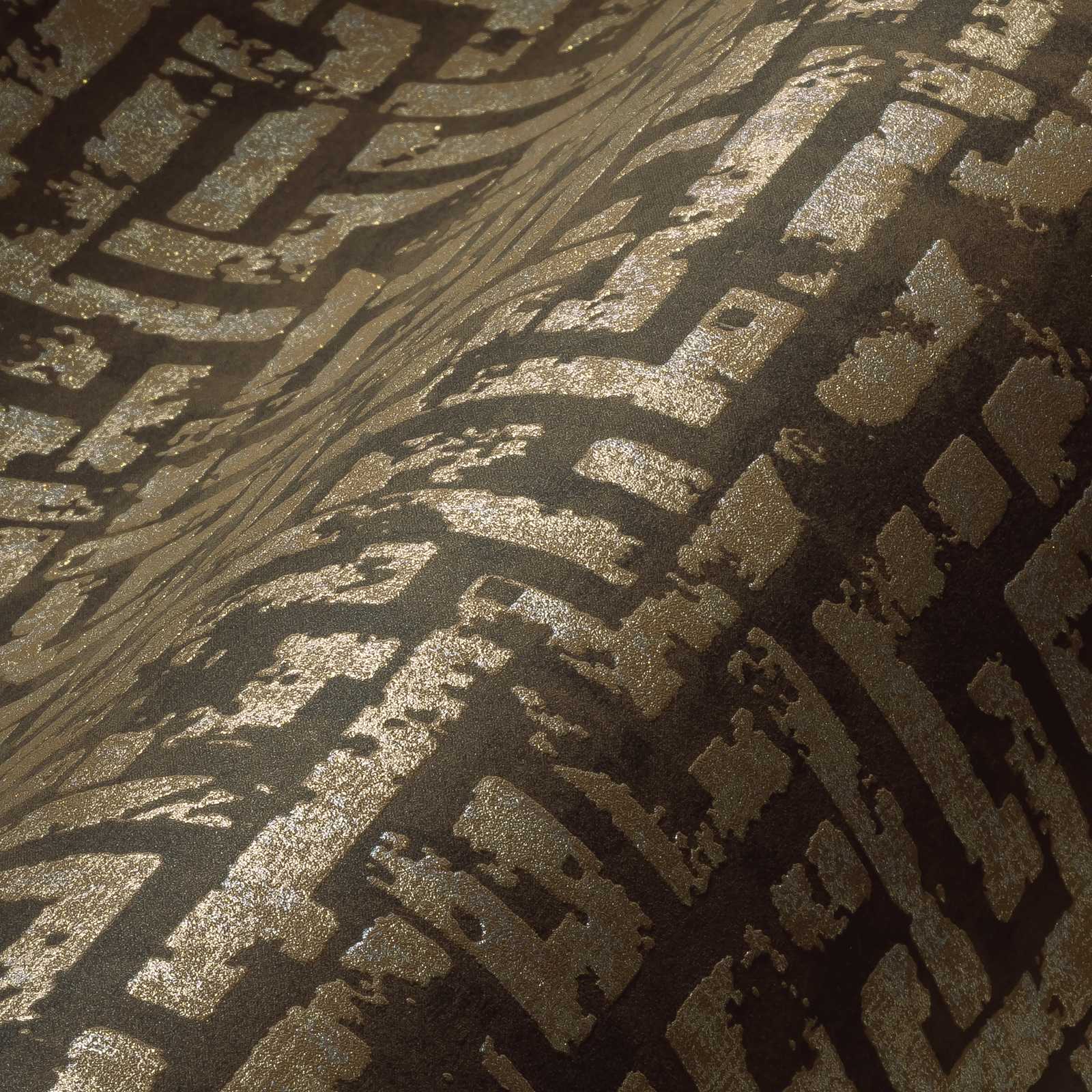             Ethno Mustertapete mit Used Design & Relief-Grafik – Braun, Metallic
        