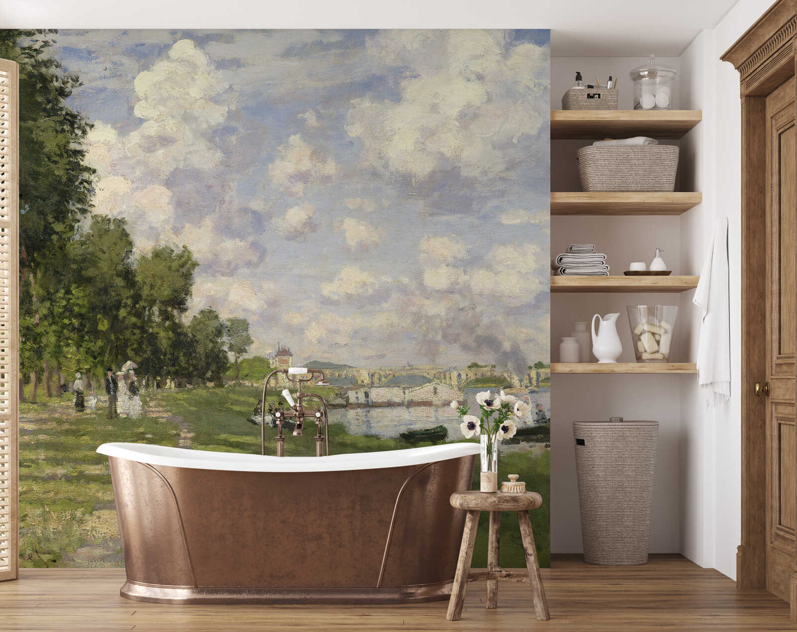 freistehende Badewanne, kupferfarbene Badewanne, Muralbild Landschaft, Holzregal, Landschaftsmalerei