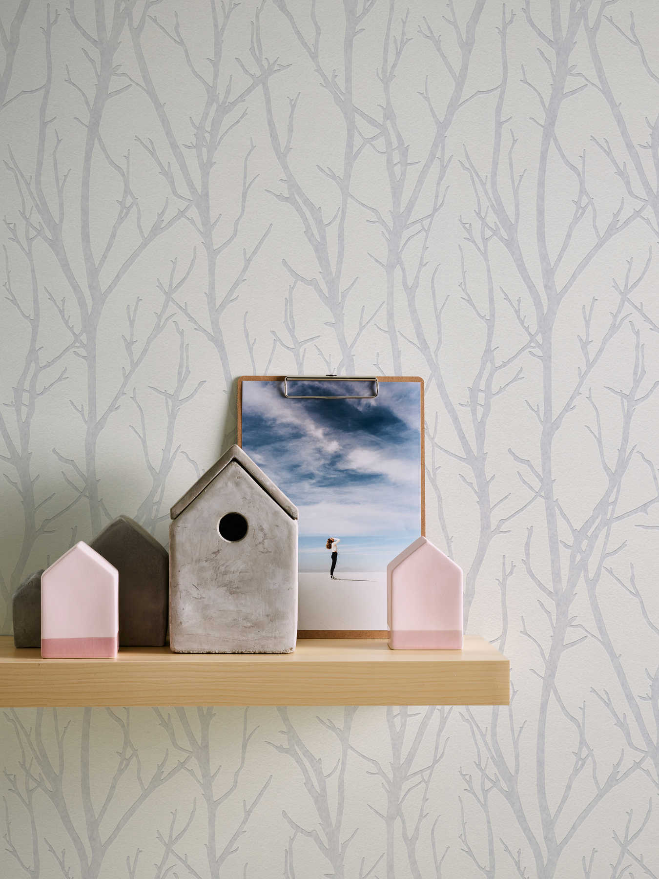             Überstreichbare Tapete mit Ast-Motiv und 3D-Optik – Überstreichbar, Weiß
        