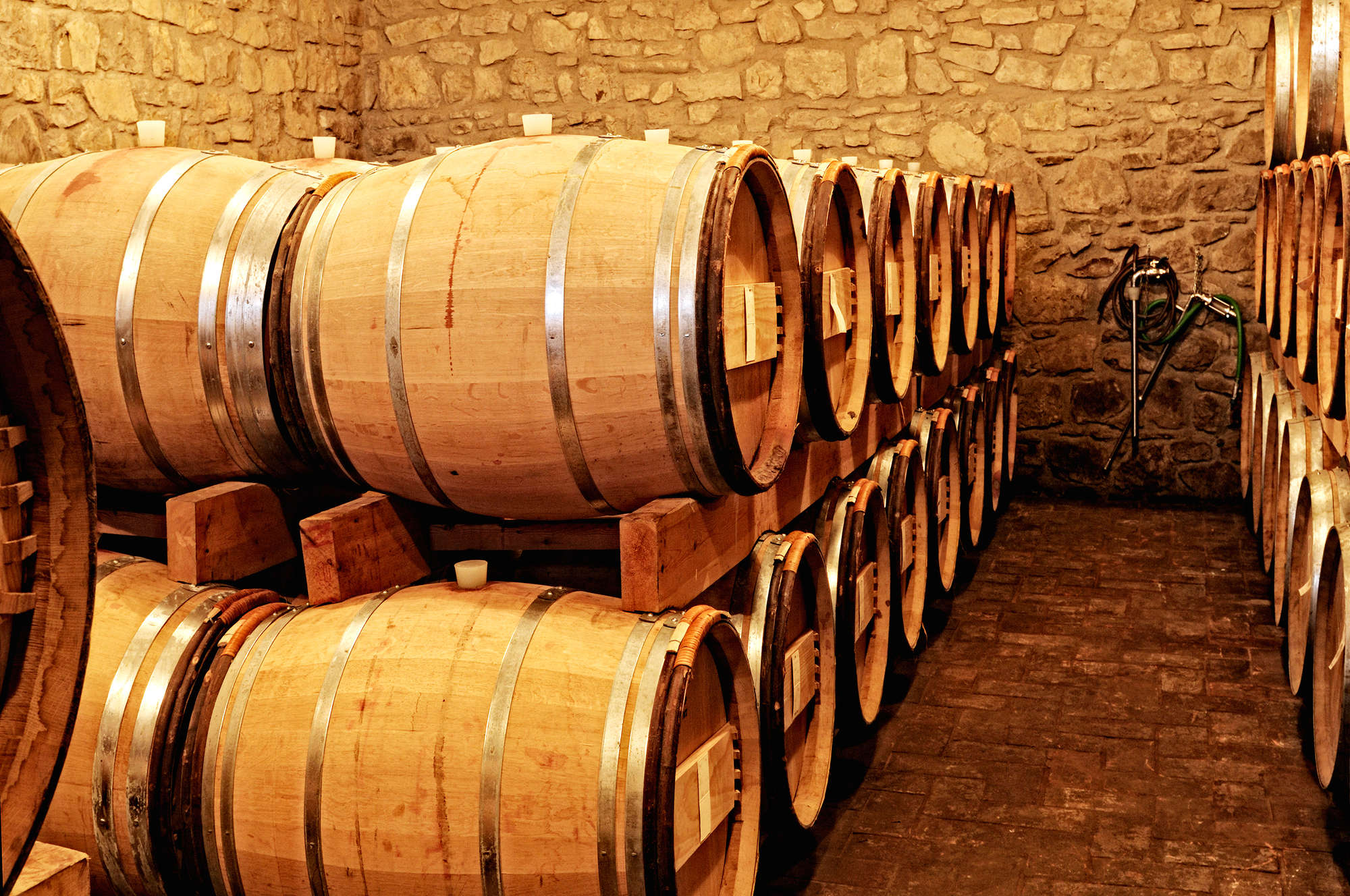 Weinfass, Holzfässer, Barrel-aging, Weinkeller, Holzoberfläche