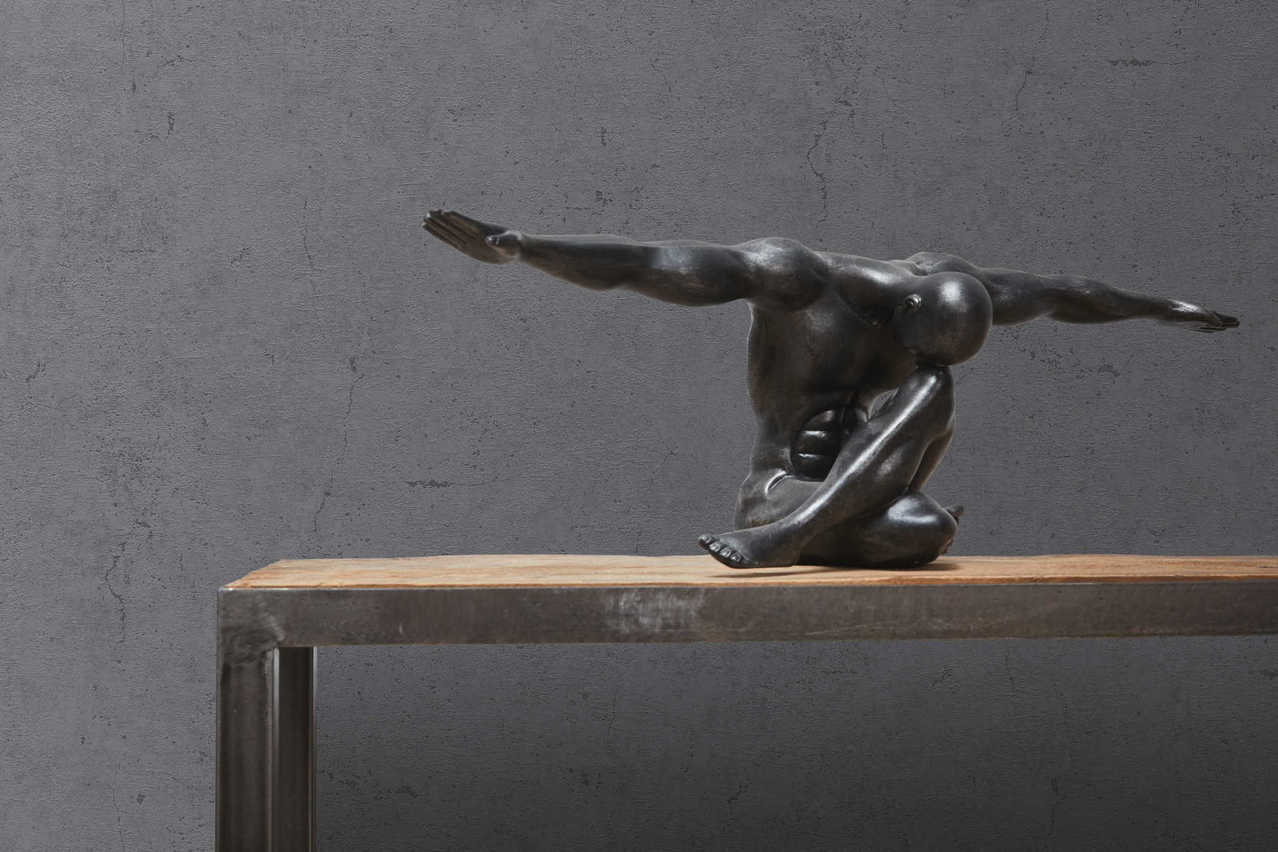             Tapete mit Betonoptik, optischen Rissen & Poren – Grau
        