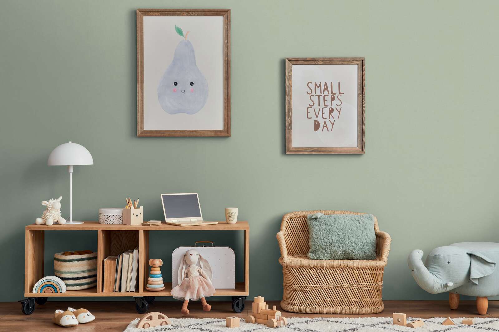 Kinderzimmer, Wandbild, Lampe, Holzregal, Korbstuhl