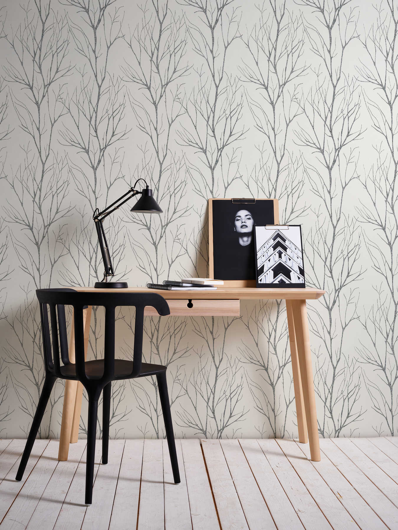             Vliestapete Baummotiv & Metallic-Effekt – Grau, Schwarz, Weiß
        