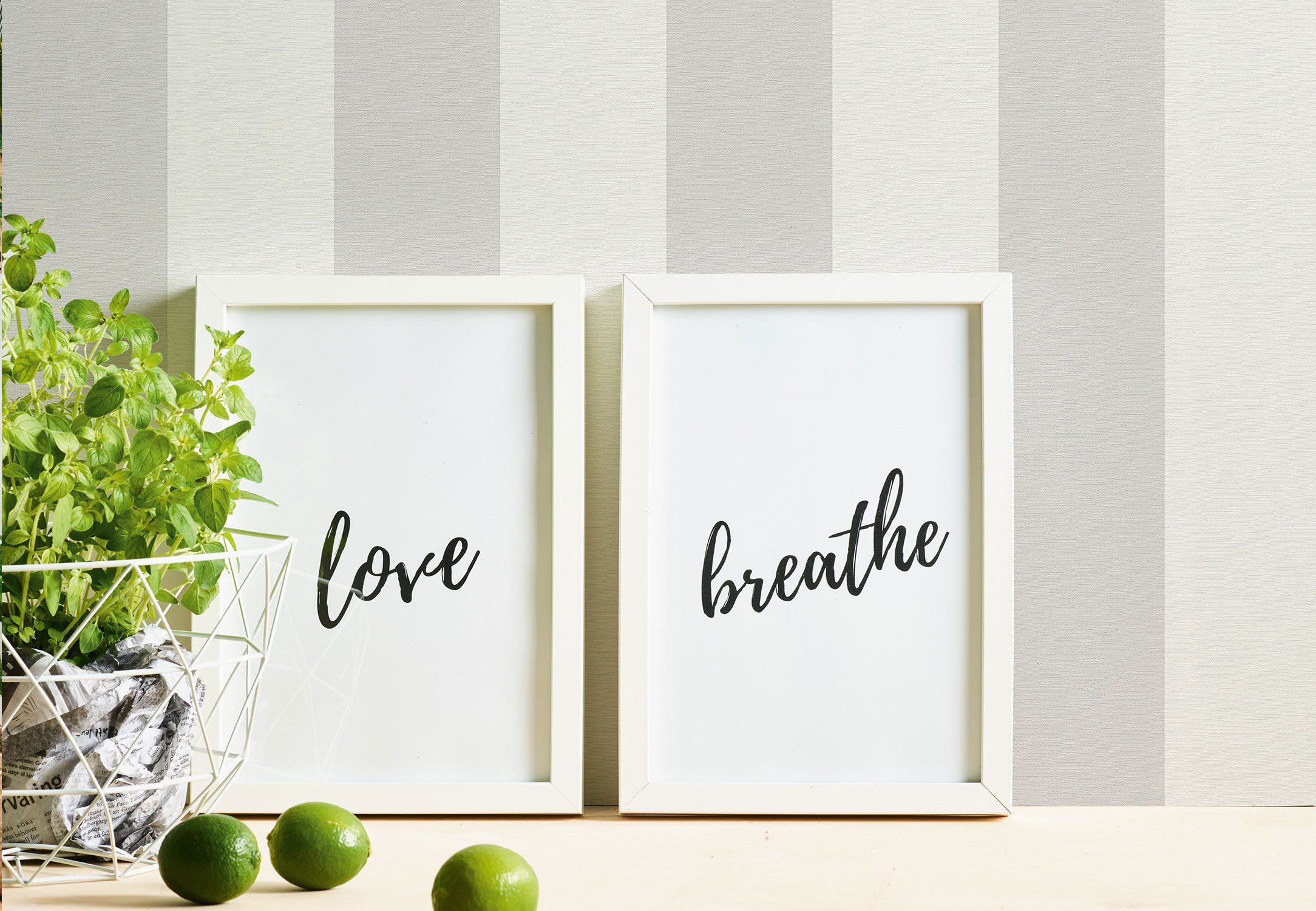 Stripes wallpaper with pictures