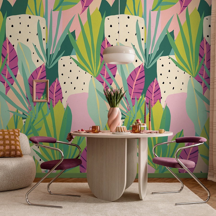 Tapetenhintergrund, Pflanzenmuster, Tischset, Stühle, Vasen