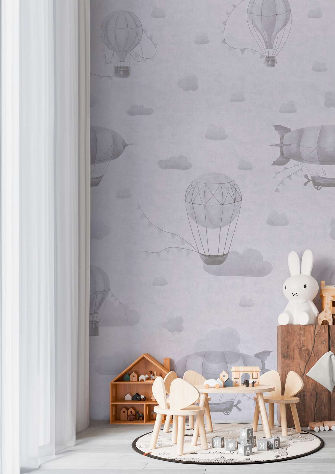             Luftabenteuer Vliestapeten Panel 159cm Breite x 280cm Höhe – Heißluftballons und Wolken für verträumte Kinderzimmer, glatte Oberfläche – Grau
        