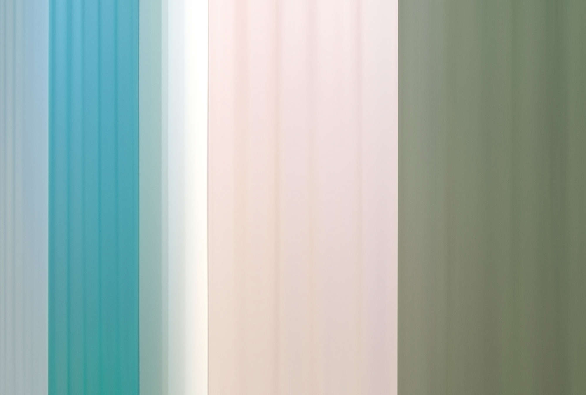             Fototapete »co-colores 4« - Farbverlauf mit Streifen – Türkis, Creme, Grün | Glattes, leicht glänzendes Premiumvlies
        